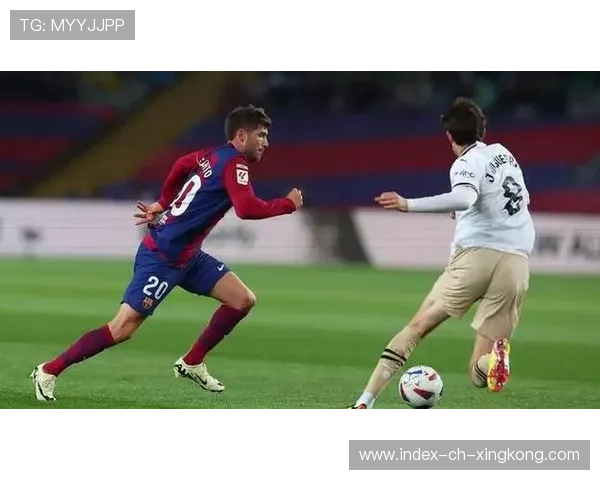 巴萨中路连续二次推进找到机会，罗贝托展现老道经验