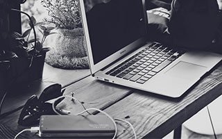 JDG裁判团队引进先进比赛录像回放系统，竞技裁判